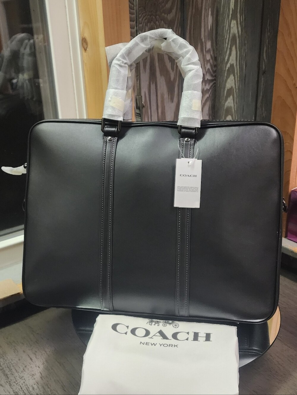 NWT Coach Metropolitan Breif